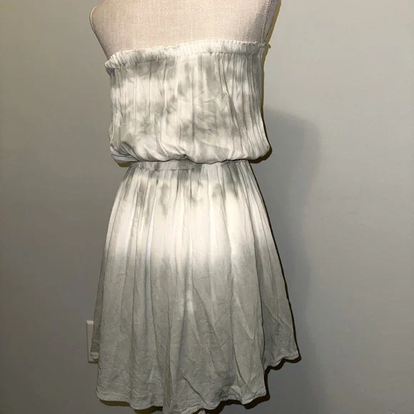Strapless Dress with crochet accent size M - Picture 8 of 8